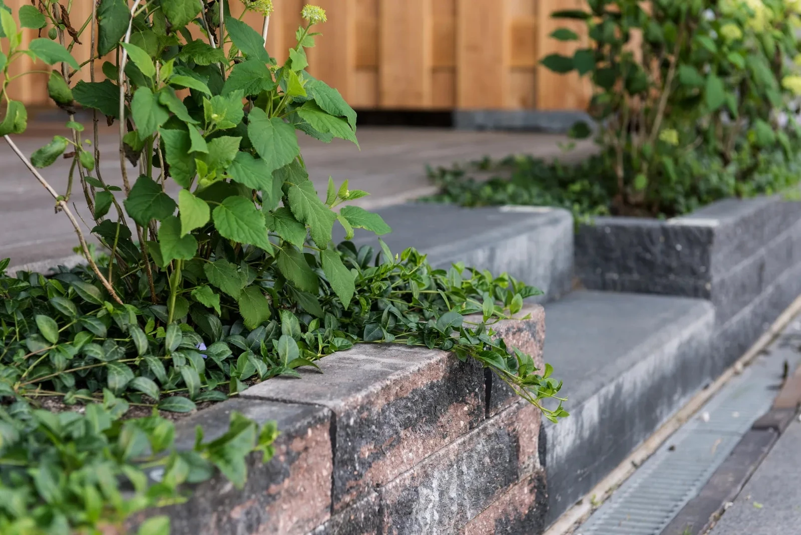 Wallblock SplitBrons 30x12x12cm Bruin,                                                             Zwart