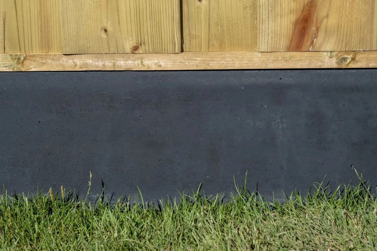 Betonplaat Glad Antra niet Gecoat 184x24x3,5 Dubbelzijdig 24x3.5x184cm Zwart
