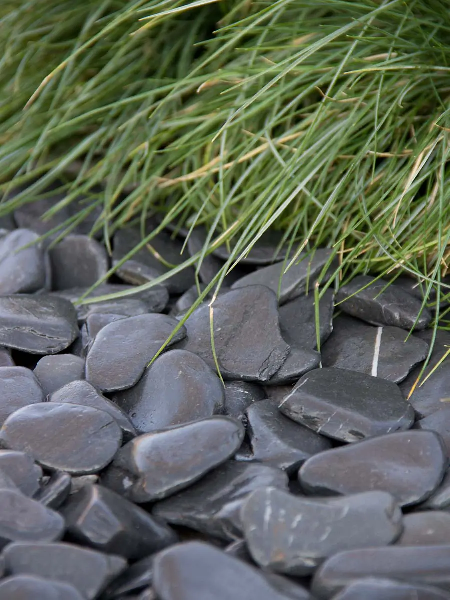 Flat pebbles zwart