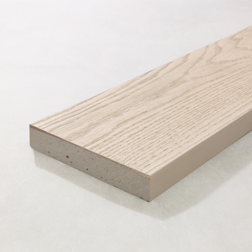 Millboard Limed Oak plank met zichtbare houtnerf en plankrand